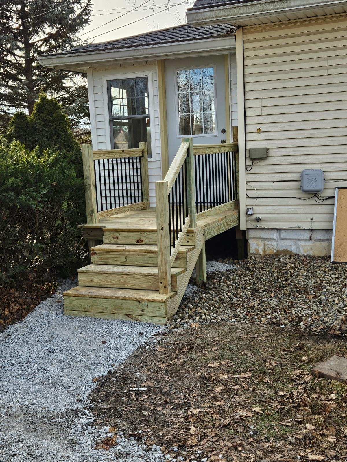 Entry Deck & Steps with Metal Railings